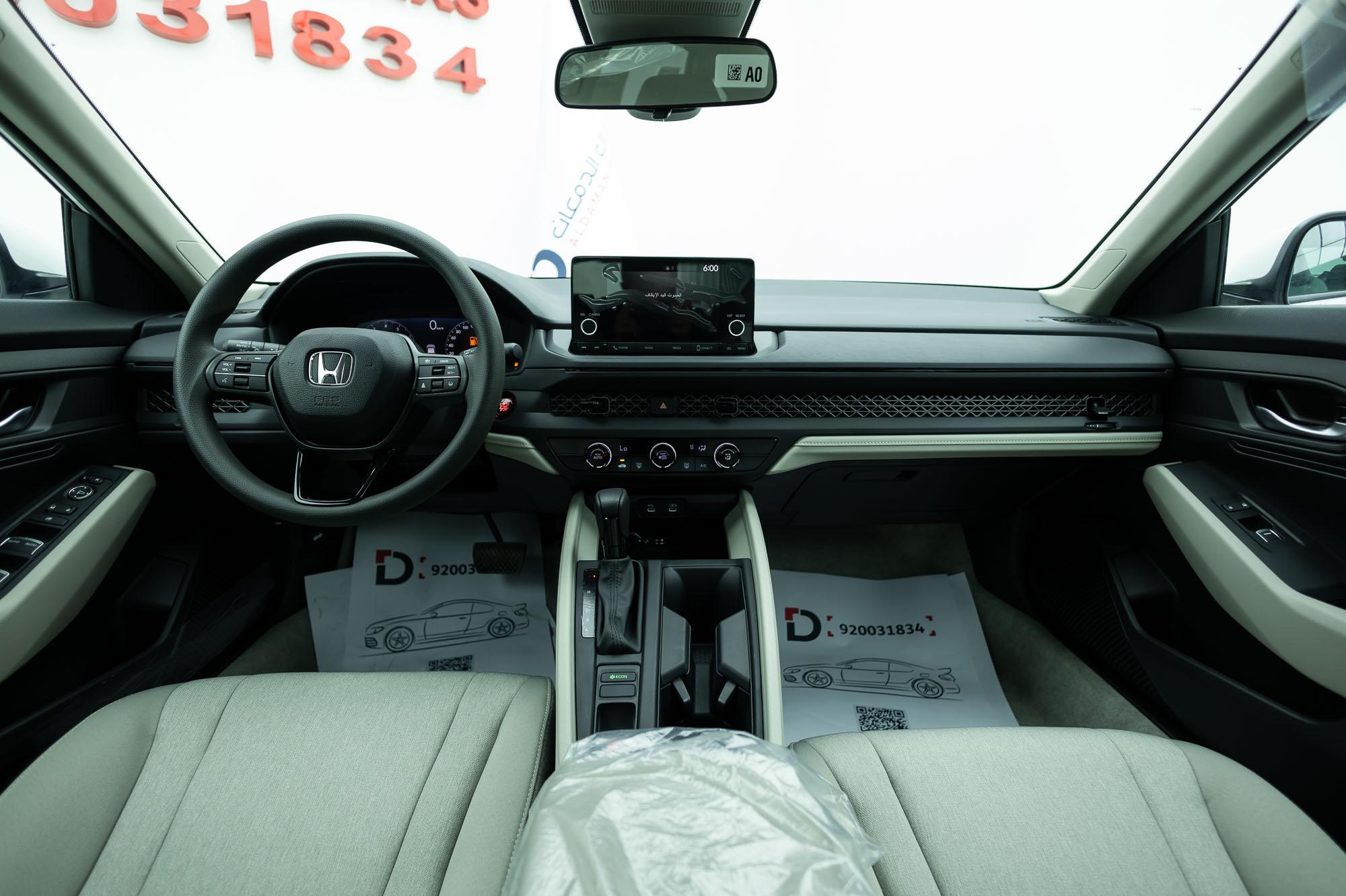 هوندا اكورد LX سبورت 2025