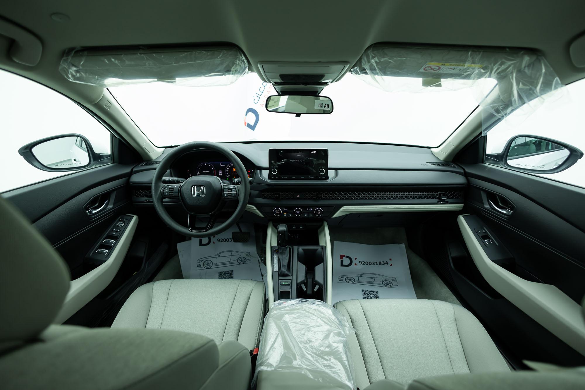 هوندا اكورد LX سبورت 2025