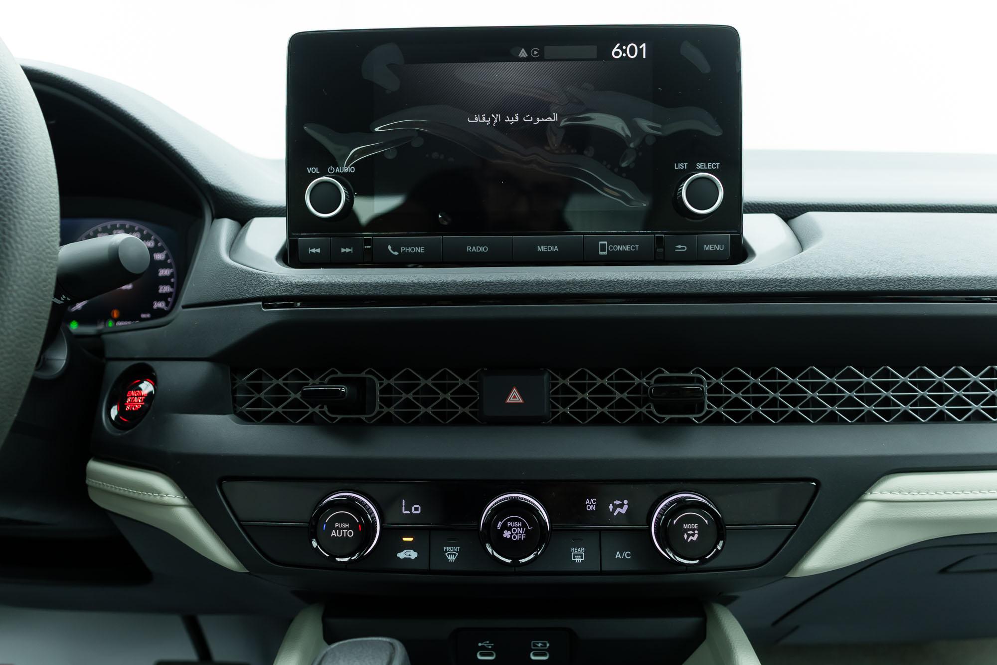 هوندا اكورد LX سبورت 2025
